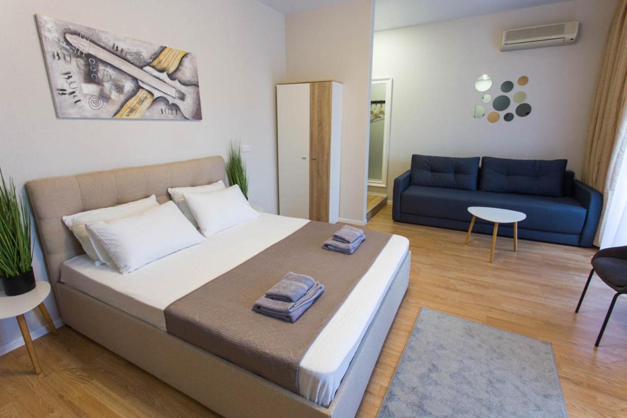 New Apartment In The Center - Gimnasiyna Naberezhna 24A-12 Charkov Buitenkant foto